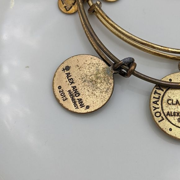 Alex Ani Rafaleian Gold Claddaugh Taurus Bracelet - Picture 6 of 8